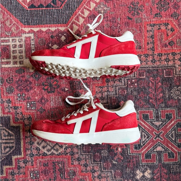Le Tigre Red Sneakers 6.5 - Picture 2 of 5